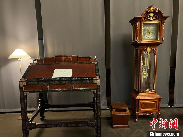 圖為春秋館展覽陳設(shè)的青瓦臺(tái)家具。　劉旭 攝