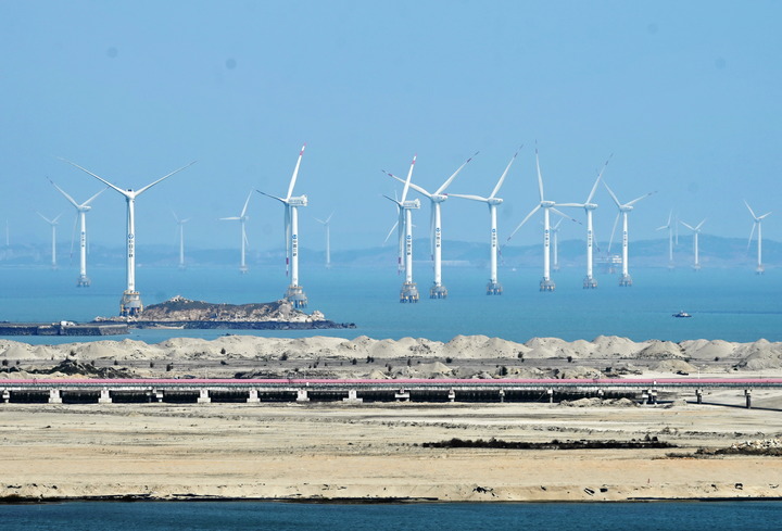 2021年3月9日，三峽福清興化灣海上風(fēng)電場(chǎng)。新華社記者 林善傳 攝