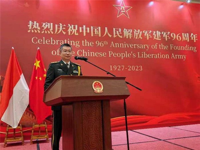 圖為徐勝武官致辭。中國(guó)駐印度尼西亞使館供圖