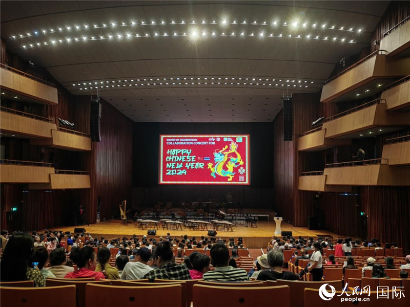 “歡慶之聲—2024歡樂春節(jié)音樂會”14日在泰國瑪希隆王子音樂廳舉行。人民網(wǎng)記者 楊一攝