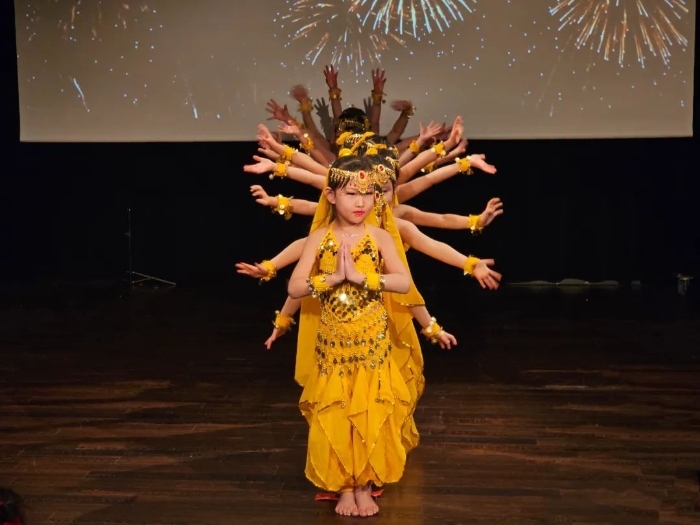 舞蹈《千手觀音》。中國駐瑞典大使館供圖。