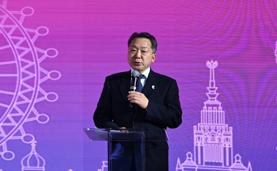 1.中國人民對外友好協(xié)會副會長袁敏道在第四屆“中俄青年同走友誼路”活動上致辭。主辦方供圖