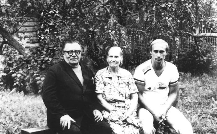 從圣彼得堡到莫斯科，普京從政大事記：下一個(gè)六年怎么走？