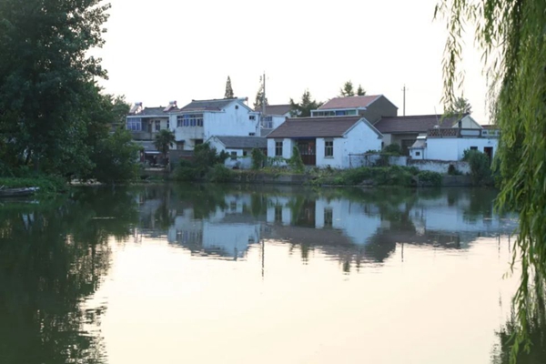 江蘇省揚(yáng)州市寶應(yīng)縣柳堡鎮(zhèn)團(tuán)莊村村景。江蘇鄉(xiāng)村規(guī)劃建設(shè)研究會(huì)供圖