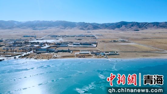 圖為冬日青海湖。李江寧攝