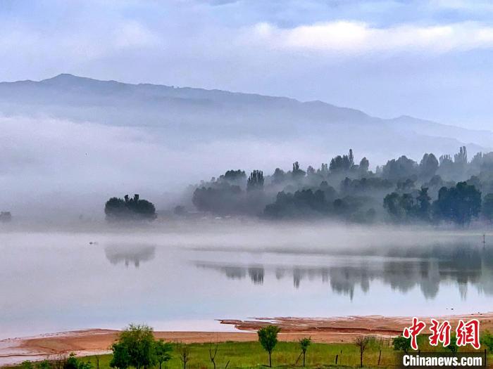 圖為青海黃河流域自然生態(tài)。(資料圖) 李玉峰 攝