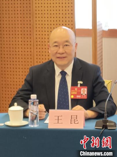 圖為全國政協(xié)委員，農(nóng)工黨青海省委會(huì)主委王昆。　受訪者供圖