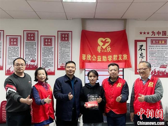 在湘求學的西藏女孩：“我淋過雨，也想努力為別人撐把傘”