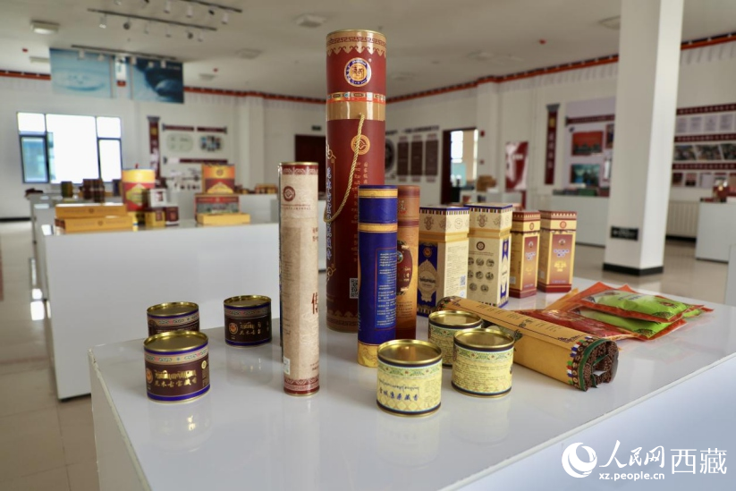 圖為各式各樣的藏香產(chǎn)品。人民網(wǎng)記者 次仁羅布攝