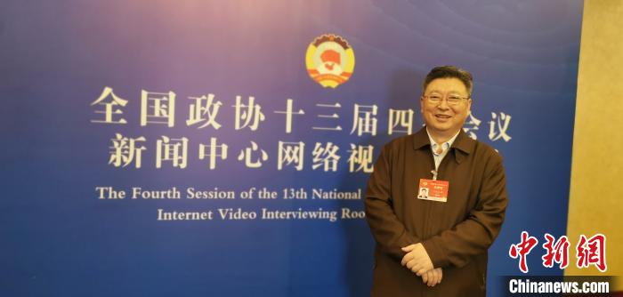 圖為全國政協(xié)委員、青海省統(tǒng)戰(zhàn)部部長公保扎西。受訪者供圖