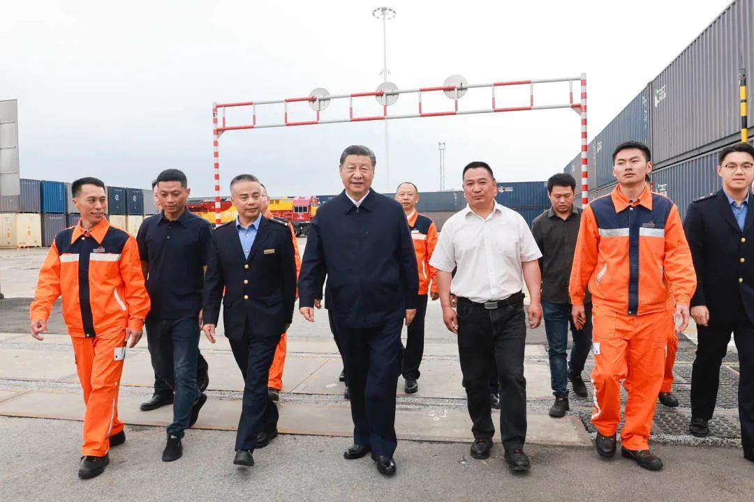 時政微觀察丨再次考察西部陸海新通道，總書記提出新要求