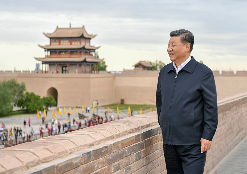 2019年8月20日，習(xí)近平總書記來到甘肅嘉峪關(guān)關(guān)城，登上城樓察看關(guān)城整體面貌，聽取河西走廊長城、關(guān)隘歷史文化情況介紹。