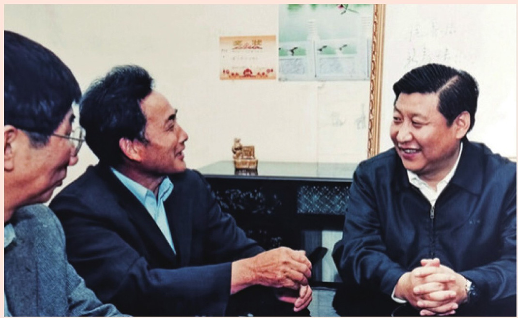 2003年4月24日，時任浙江省委書記習(xí)近平在浙江下姜村調(diào)研。