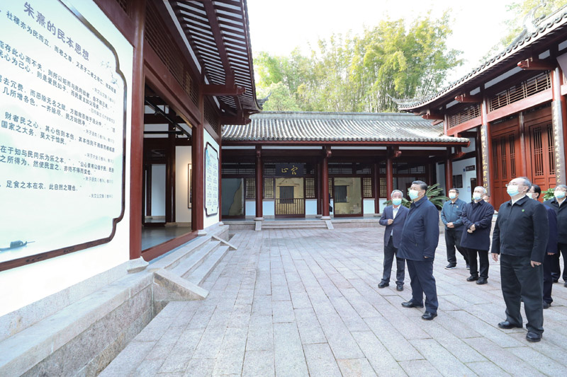 2021年3月22日，習(xí)近平在福建南平武夷山朱熹園，了解朱熹生平及理學(xué)研究等情況。