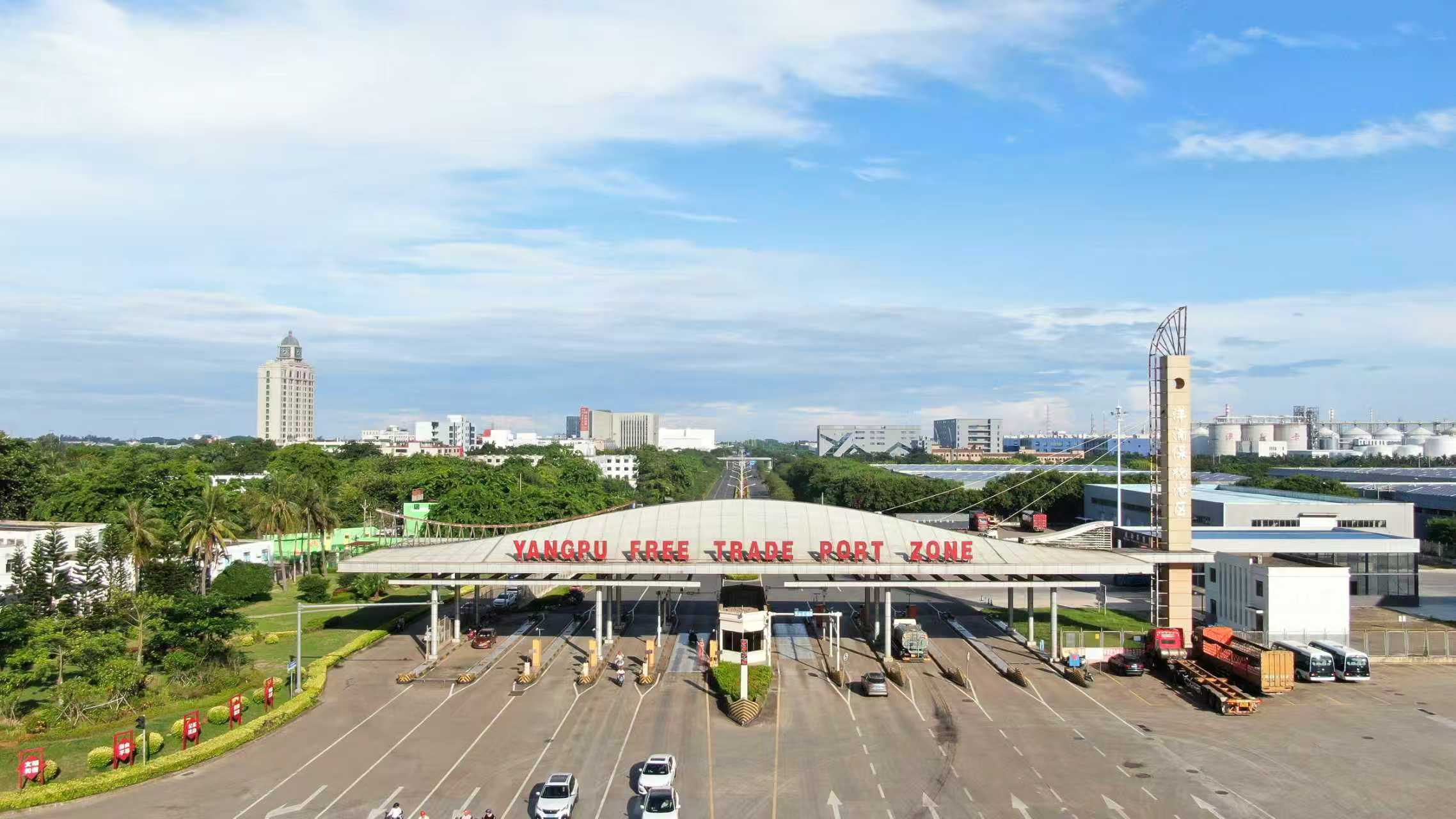 洋浦保稅港區(qū)。人民網(wǎng)記者 符武平攝