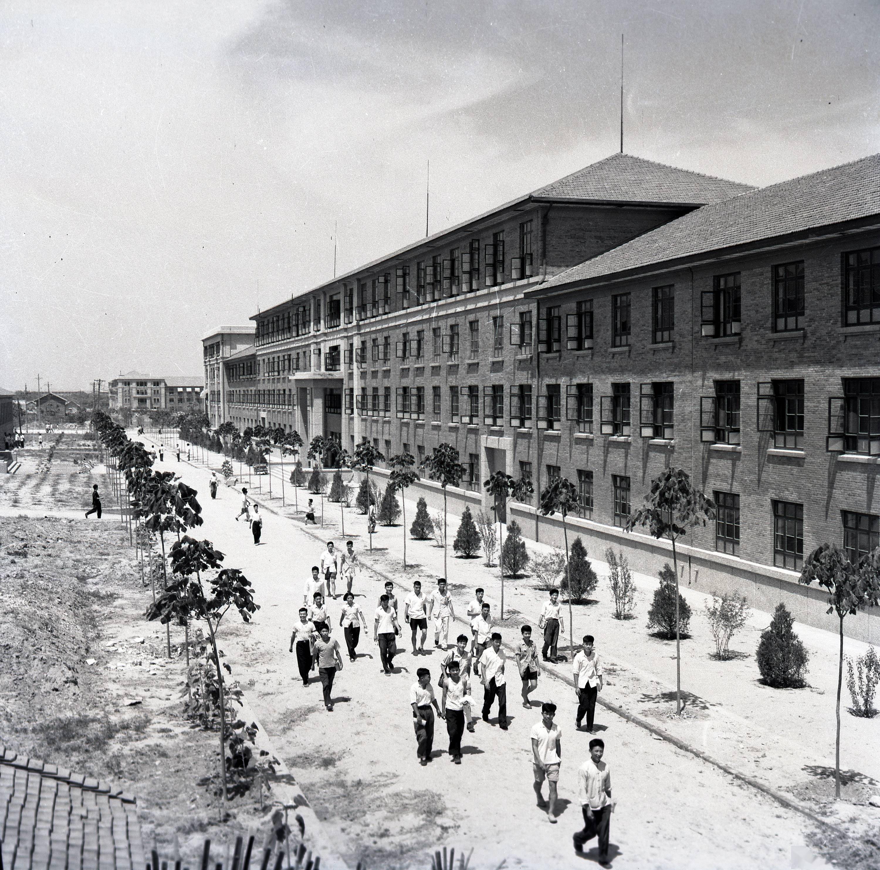 1959年拍攝的西遷后的交通大學(xué)校園一景（資料照片）。