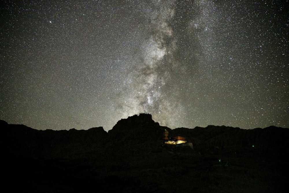 阿里暗夜星空。旦真次旦攝