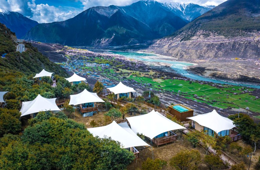 依托桃花資源，打造文旅產(chǎn)業(yè)。 張靜攝