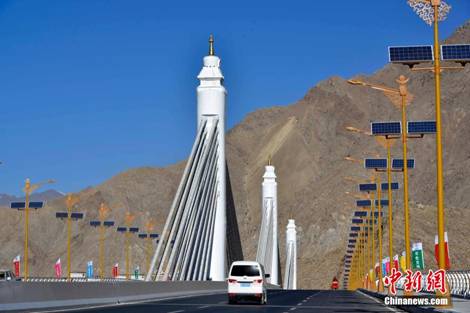 9圖 2013年11月27日納金大橋通車儀式。圖片來源：中新社。.jpg