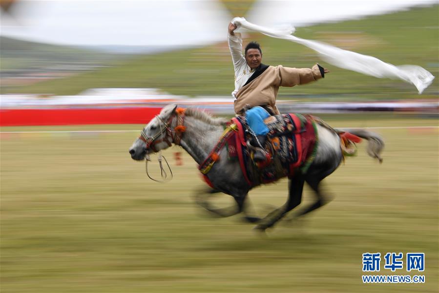 (文化)(1)歡聚草原“香巴拉”