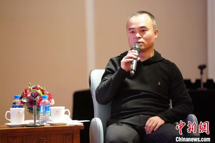 圖為<a target='_blank' >中新社</a>青海分社社長胡鐘藝就加強瀾湄流域新聞報道發(fā)表觀點?！√K丹 攝