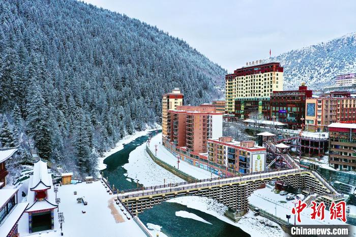 壤塘的雪后美景。　壤塘縣融媒體中心供圖