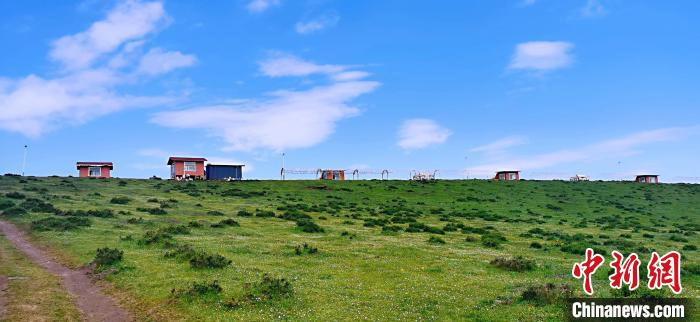 圖為地處同仁市加吾鄉(xiāng)東維村的農(nóng)家樂。　韓麗 攝