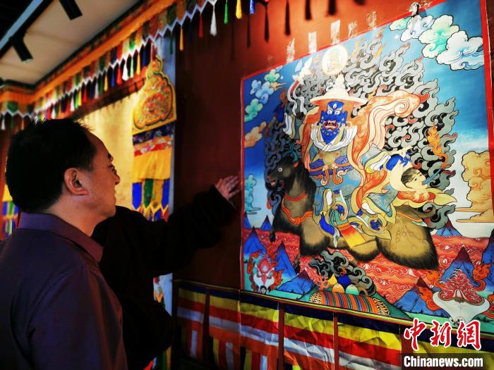 探訪青?！盁嶝曀嚾酥摇保好耖g畫師傾力傳承人類“非遺”