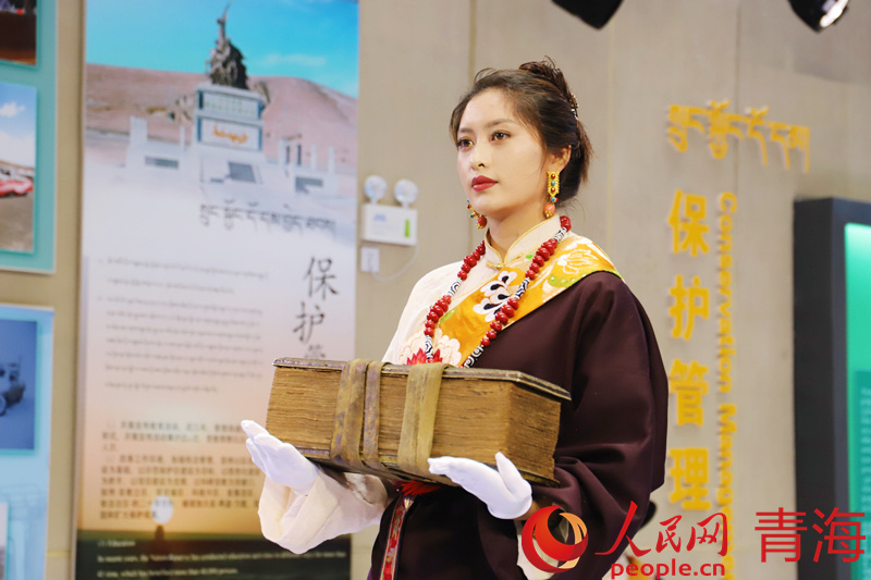藏品展示。人民網(wǎng) 楊啟紅攝