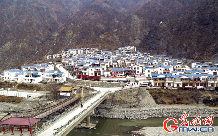 我們的家園｜黨建引領(lǐng)發(fā)展，這座高原山村“變身”別墅村