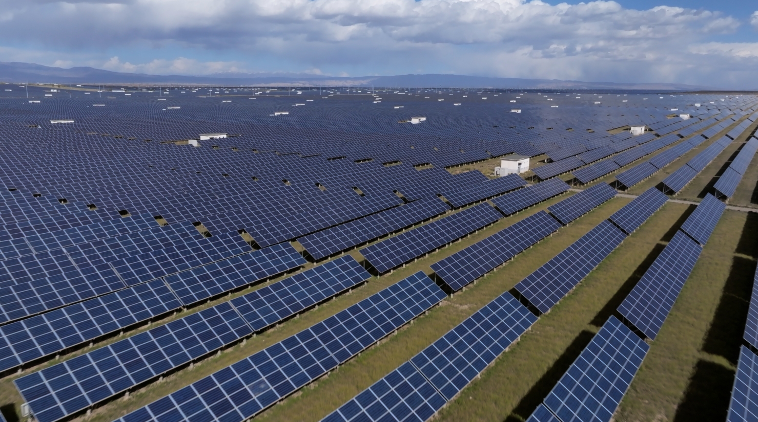 塔拉灘光伏產(chǎn)業(yè)園區(qū)。黃河公司供圖