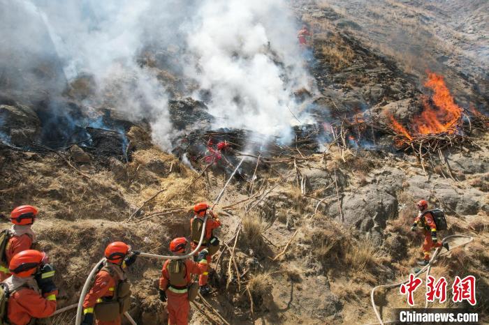 山地滅火訓練?！∥鞑厣窒揽傟犔厍诖箨?供圖