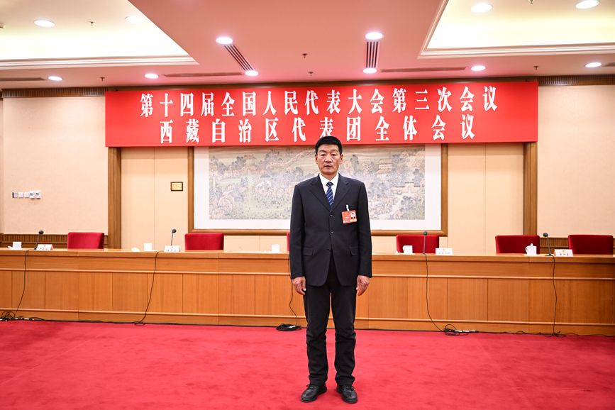 全國人大代表、國網(wǎng)拉薩供電公司城區(qū)供電服務(wù)中心帶電作業(yè)保電班副班長扎西尼瑪。次吉美朵攝