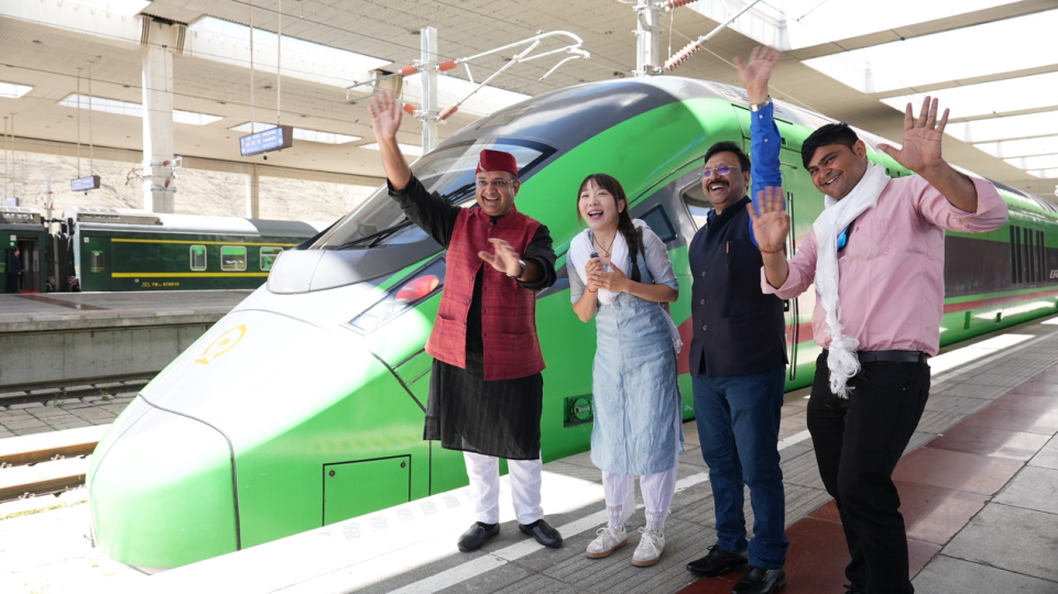 “中國在保護(hù)自然環(huán)境的同時(shí)實(shí)現(xiàn)了高度現(xiàn)代化！” ——多國記者眼中的現(xiàn)代西藏_fororder_圖片3