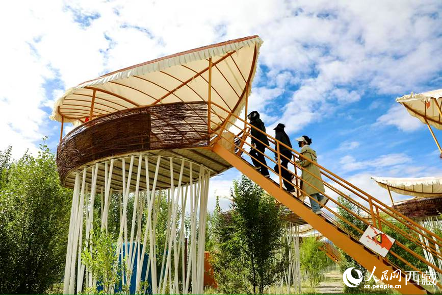 西普農(nóng)博園里的鳥(niǎo)巢餐廳。人民網(wǎng)記者 次仁羅布攝