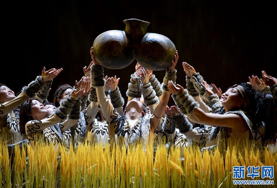 （西藏昌都解放70周年）（6）慶祝昌都解放70周年專(zhuān)場(chǎng)文藝晚會(huì)在昌都舉行